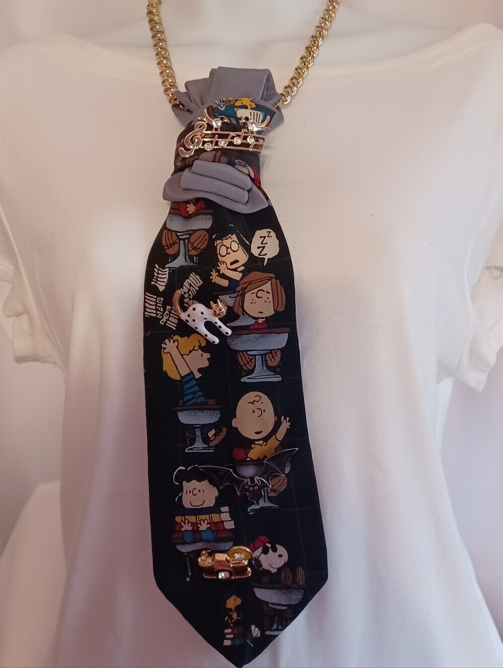 Upcycled Custom PEANUTS Necktie Necklace Vtg Anne Klein Chain w Brooches